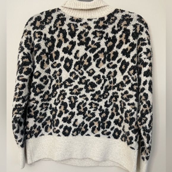 Loft Mock Neck Leopard Sweater - Picture 6 of 7